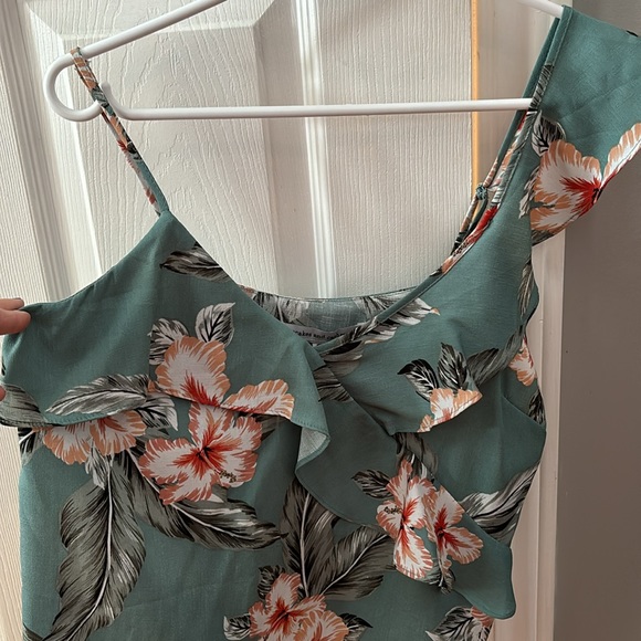 Beautiful Floral One Shoulder Top - Picture 3 of 4